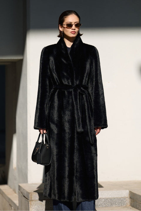 Cappotto di pelliccia sintetica nera