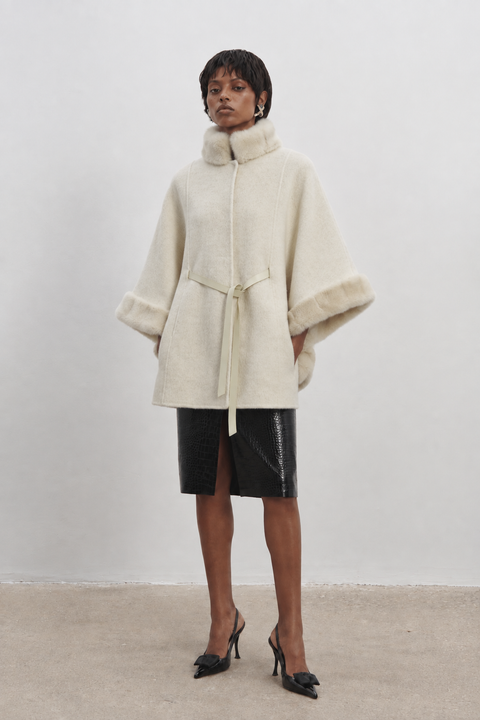 Capa de caxemira com vison