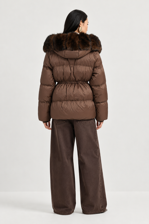 Parka de penas com pelo de raposa