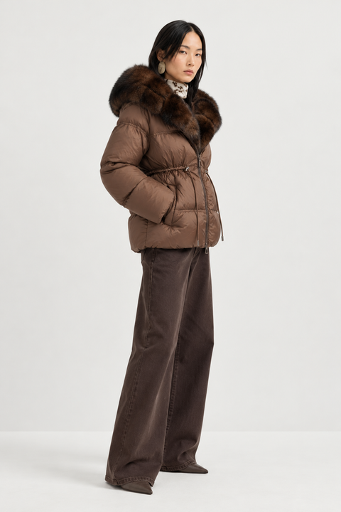 Parka de penas com pelo de raposa